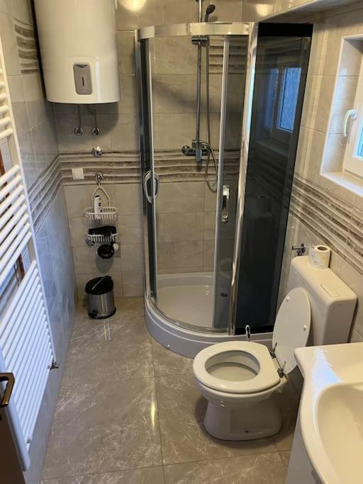 Room In Otocac Helena 외부 사진
